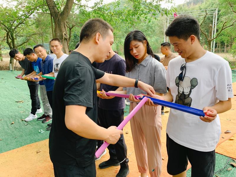 走进一家在东莞适合公司团建活动户外烧烤的农家乐